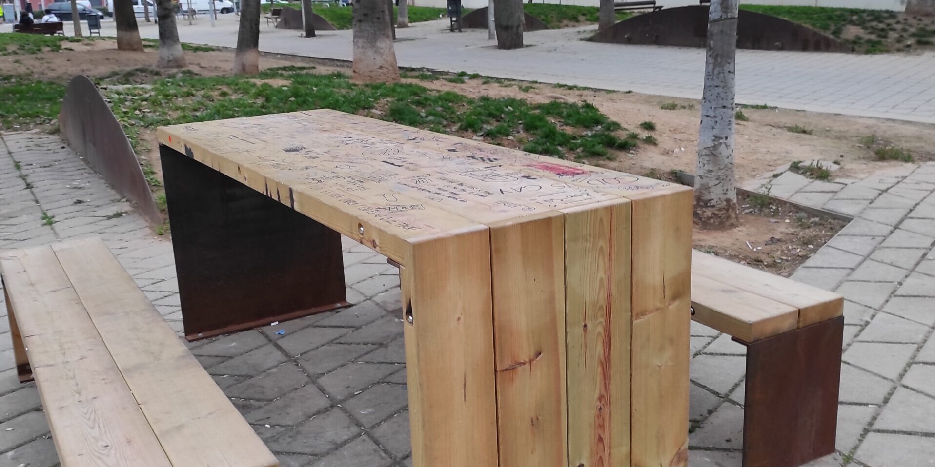 2021 FOTO 3 TAULA PICNIC